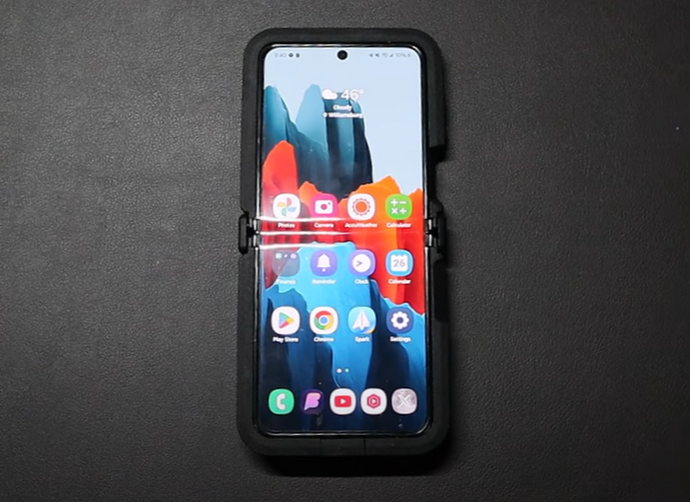 Whitestone Dome Janus (UTG Glass) Screen Protector For Flip 5 Review After 1 Month by TechOut