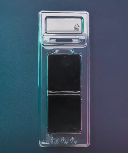 Galaxy Z Flip 5 screen protector is so easy! by Mobile Fun